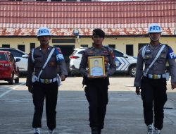Kapolresta Pontianak Pimpin Upacara PTDH Personil yang Melakukan Pelanggaran Kode Etik Polri