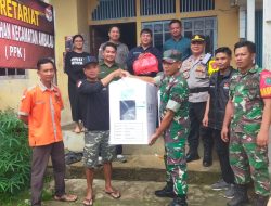 Babinsa Turut Laksanakan Pengawalan Distribusi Logistik, Pasiops Kodim Sintang, ”Ini Bentuk Komitmen Kita Sukseskan Pilkada