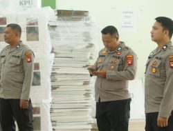 Satgas Operasi Mantap Praja Kapuas Polda Kalbar Laksanakan Pengamanan Rapat Pleno di Tingkat PPK Pontianak Utara