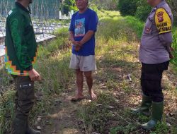 Sinergi Bhabinkamtibmas dan Penyuluh Pertanian, Warga Desa Sukamaju diajak utk Menanam Tanaman Bergizi di Sekitar Rumah.