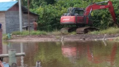 Ekskavator Bantuan Pemerintah Diduga Dikomersialkan oleh Anggota DPRD Kubater