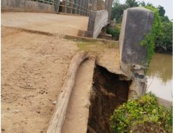Proyek Rp 8,6 Miliar Bermasalah: Jembatan Kuala Buayan Baru Seumur Jagung Sudah Rusak