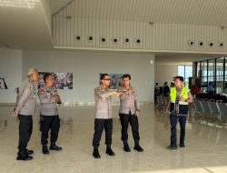 Dir Polairud Polda Kalbar Tinjau Bandara Singkawang Jelang Kunjungan Kerja Kapolri
