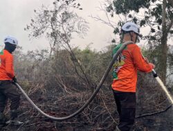 Patroli Karhutla Dit Samapta Polda Kalbar Bergerak Cepat Padamkan Kebakaran Lahan di Kubu Raya