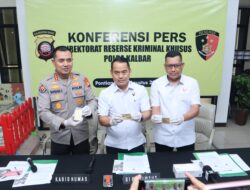 Kembali Ungkap Aktivitas Tambang Ilegal: Polda Kalbar Amankan 13 Tersangka dan Sita 3,4 Kg Emas