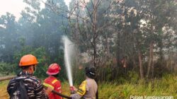 Deteksi 10 Titik Hotspot, Polres Ketapang Bersama Tim Gabungan Lakukan Pemadaman Karhutla di Kendawangan